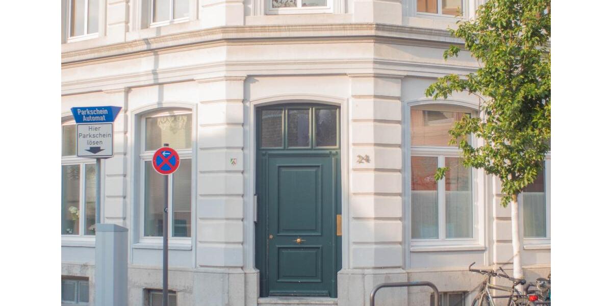 Möblierte Wohnung mit Terrasse am Aquis Plaza 2 zimmer