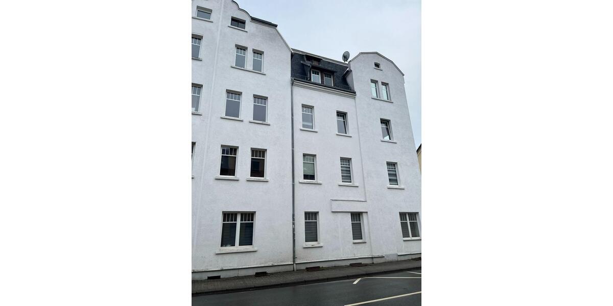 Dachgeschoßwohnung Crimmitschau - 2.5 Zimmer, 56 m&sup2;, 350&euro; | Angebot:24522437