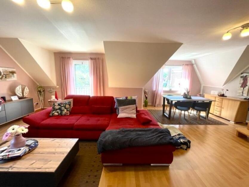 Große 5-Zimmer-Wohnung in Bohmte - 2 Balkone, Kamin & Einbauküche