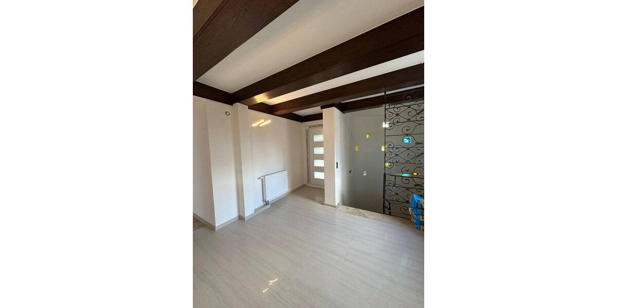 Etagenwohnung Uhingen - 4 Zimmer, 130 m&sup2;, 1.400&euro; | Angebot:26237436