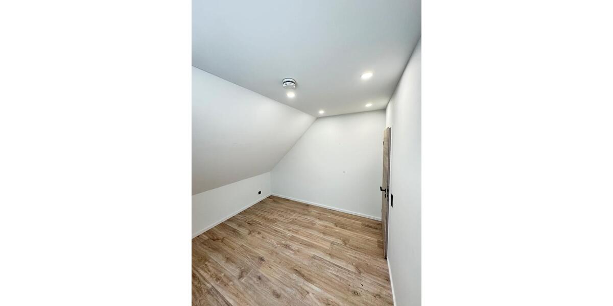 Dachgeschoßwohnung Wittlich - 3 Zimmer, 85 m&sup2;, 950&euro; | Angebot:26125972