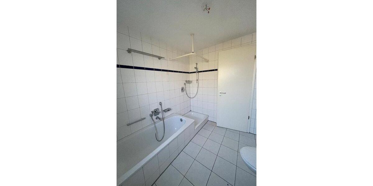 Erdgeschoßwohnung Rottenburg am Neckar - 3 Zimmer, 80 m&sup2;, 1.080&euro; | Angebot:26534644