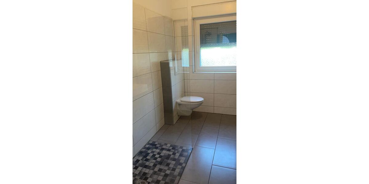 Erdgeschoßwohnung Burgwedel - 3 Zimmer, 120 m&sup2;, 900&euro; | Angebot:26580581