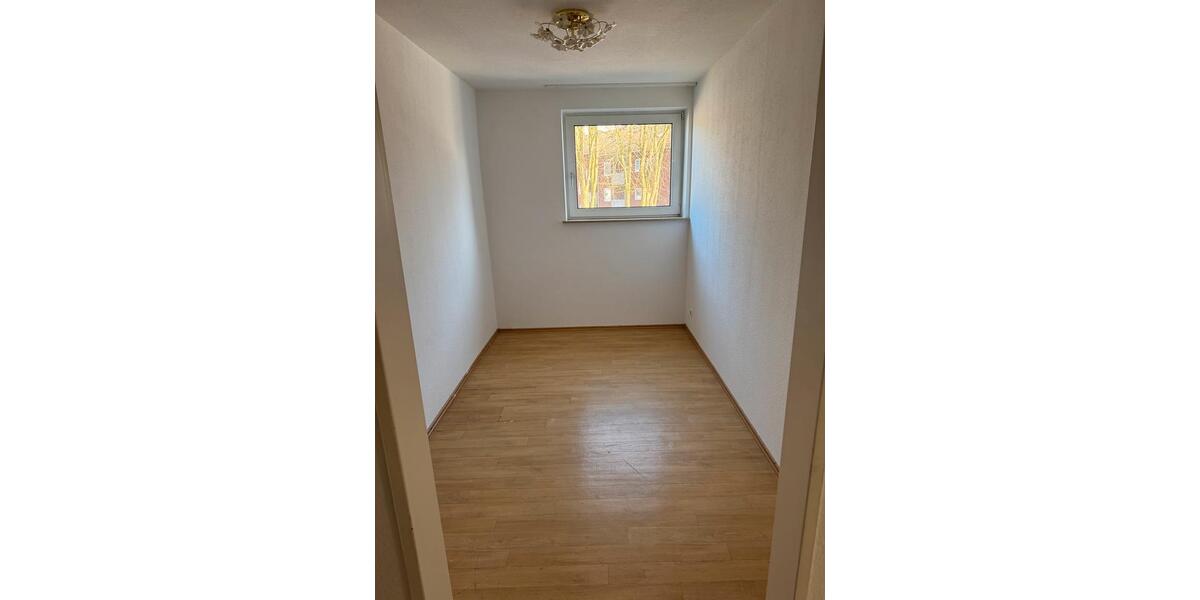 Etagenwohnung Delmenhorst Düsternort - 4 Zimmer, 85 m&sup2;, 890&euro; | Angebot:25756572