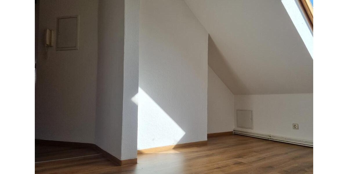 Dachgeschoßwohnung Halberstadt - 3 Zimmer, 60 m&sup2;, 320&euro; | Angebot:25919975