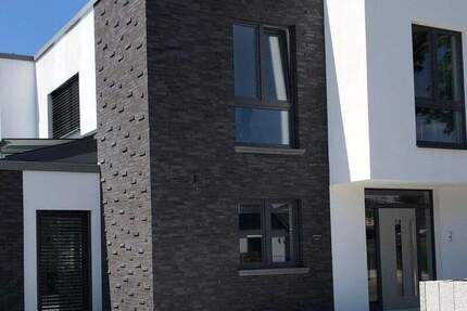 Haus Kaltenkirchen - 5 Zimmer, 169 m&sup2;, 3.400&euro; | Angebot:26105592