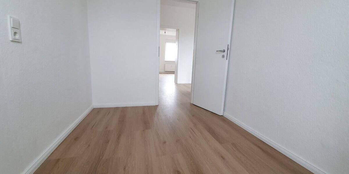 Etagenwohnung Velten Heidekrug - 2 Zimmer, 81 m&sup2;, 1.025&euro; | Angebot:26154500