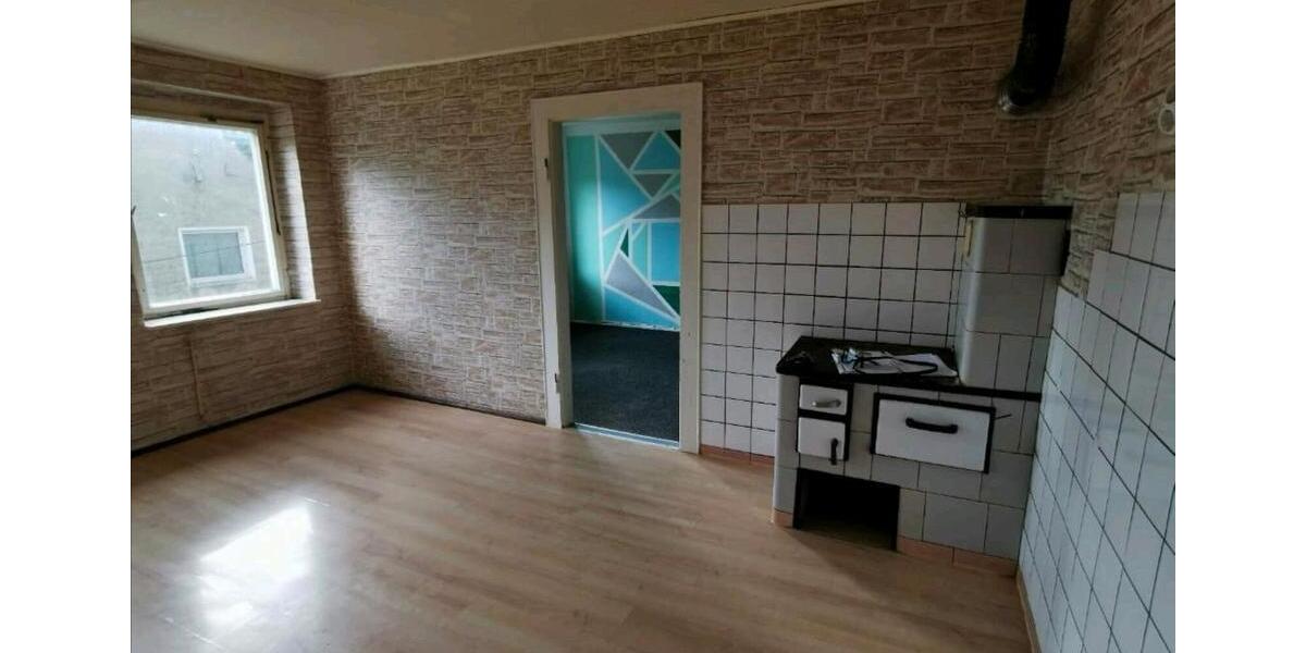 Etagenwohnung Nossen - 5 Zimmer, 110 m&sup2;, 769&euro; | Angebot:26011100