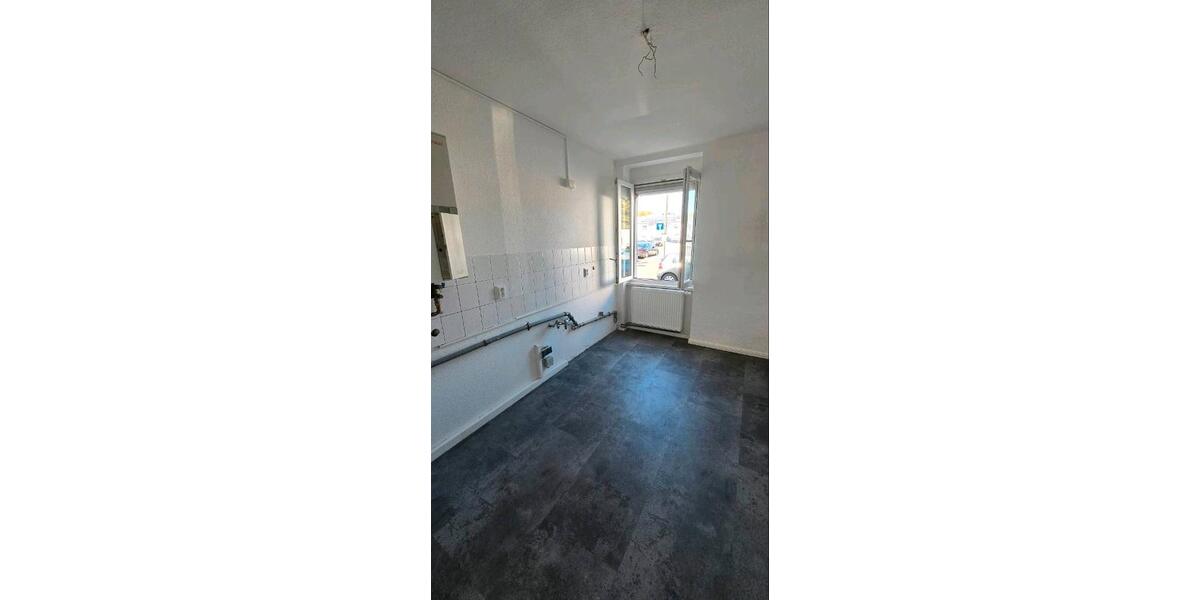 Hochparterre Eisenach - 4 Zimmer, 80 m&sup2;, 595&euro; | Angebot:26004803