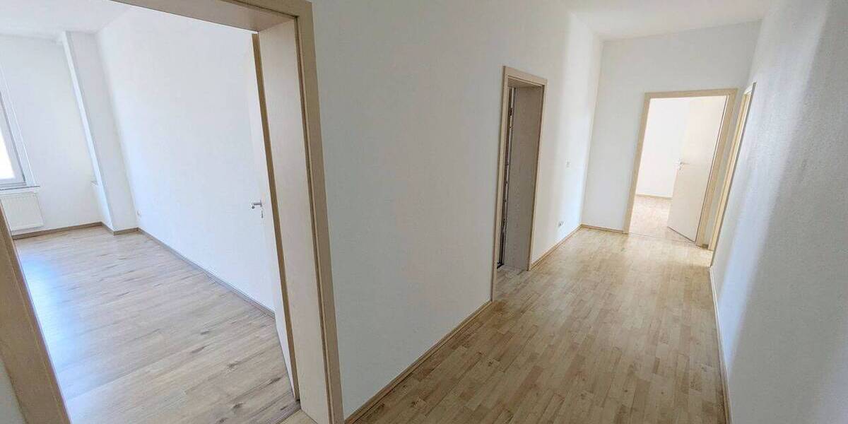 Etagenwohnung Zwickau Pölbitz - 3 Zimmer, 93 m&sup2;, 560&euro; | Angebot:26758903