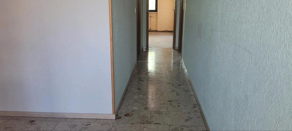 Etagenwohnung Sankt Wendel - 3 Zimmer, 82 m&sup2;, 700&euro; | Angebot:26490007