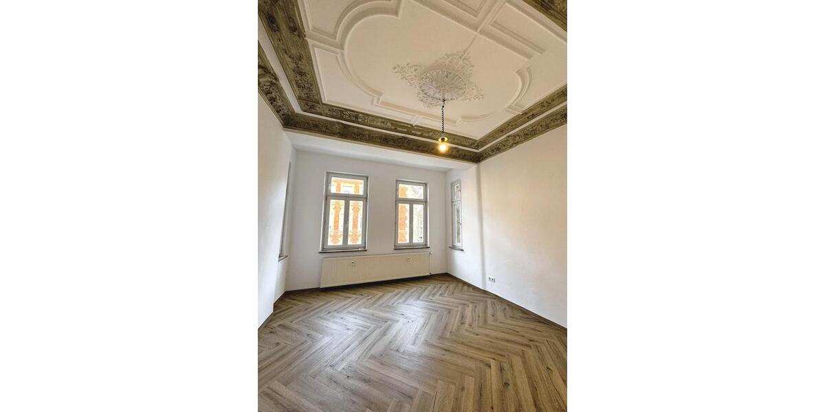 frisch sanierte 4-Zimmer-Wohnung in historischem Flair mit Südbalkon 4 zimmer