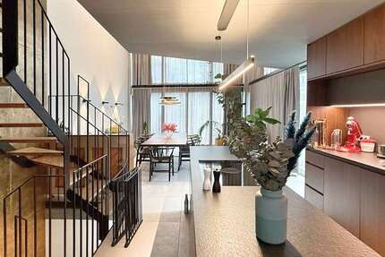 Haus München Aubing-Lochhausen-Langwied - 6 Zimmer, 180 m&sup2;, 3.950&euro; | Angebot:23811948