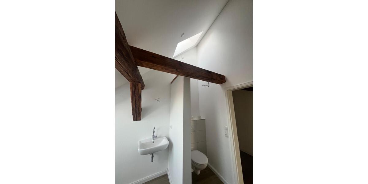 Dachgeschoßwohnung Perleberg - 2.5 Zimmer, 93 m&sup2;, 930&euro; | Angebot:25292710