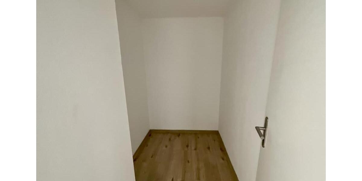 Dachgeschoßwohnung Wilhelmshaven Aldenburg - 3 Zimmer, 63 m&sup2;, 479&euro; | Angebot:24152992