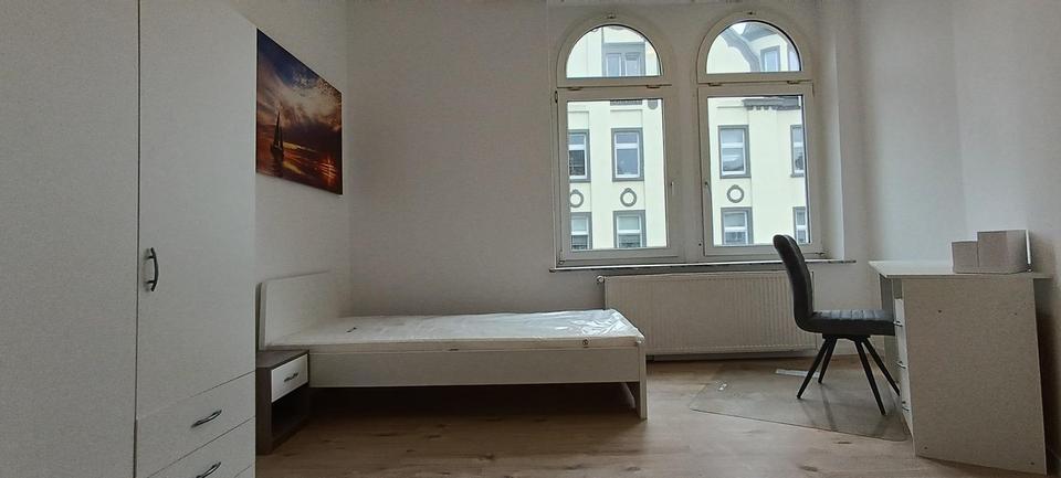 Zimmer in schöner 3er WG | möbliert und renoviert | Stadtmitte direkt am Paulusanger