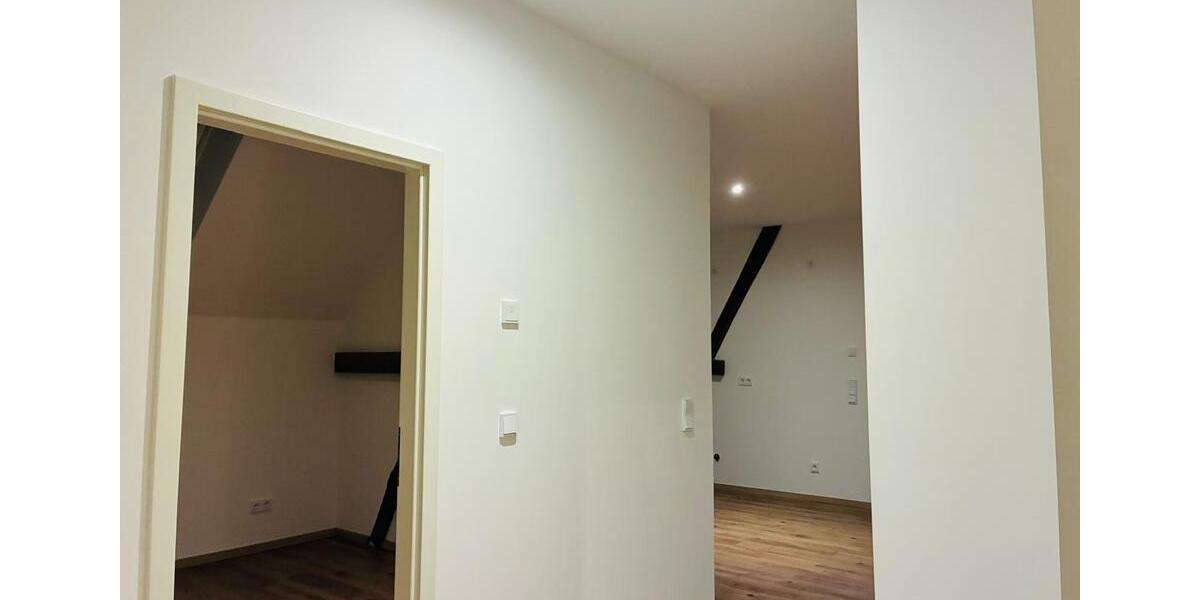 Etagenwohnung Wiesbaden Mainz-Amöneburg - 3 Zimmer, 88 m&sup2;, 1.326&euro; | Angebot:24983177