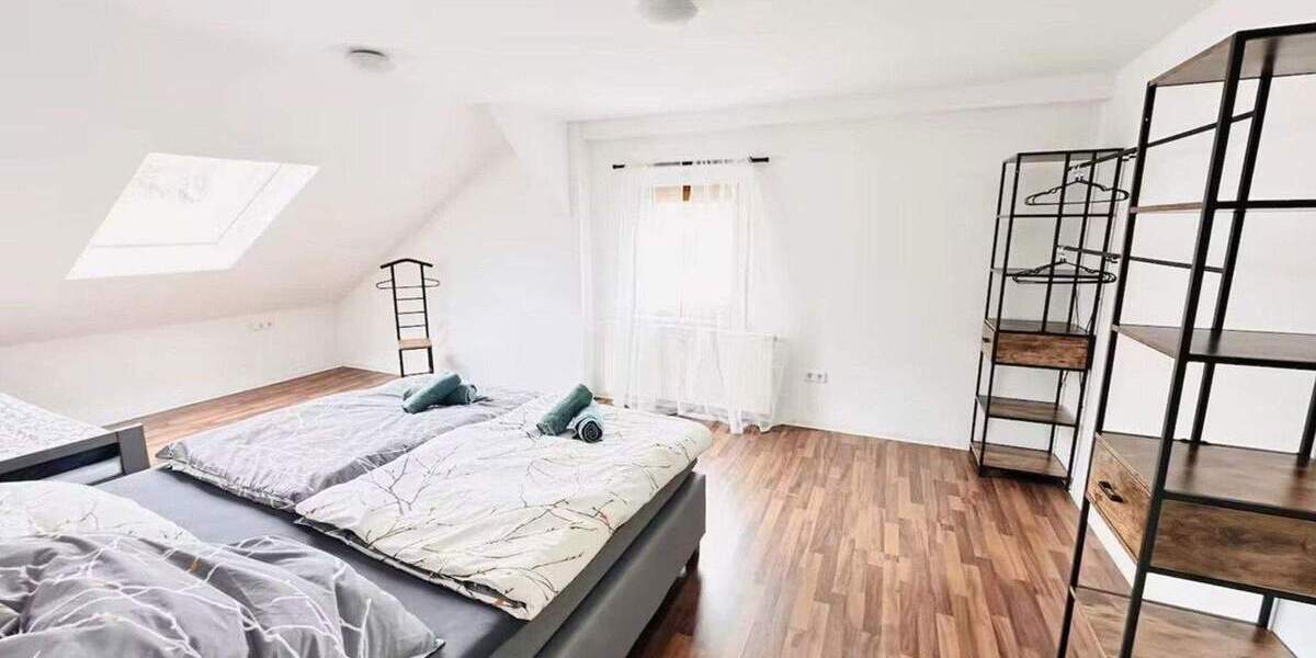 Etagenwohnung Pforzheim Nordstadt - 3 Zimmer, 110 m&sup2;, 1.050&euro; | Angebot:25300495