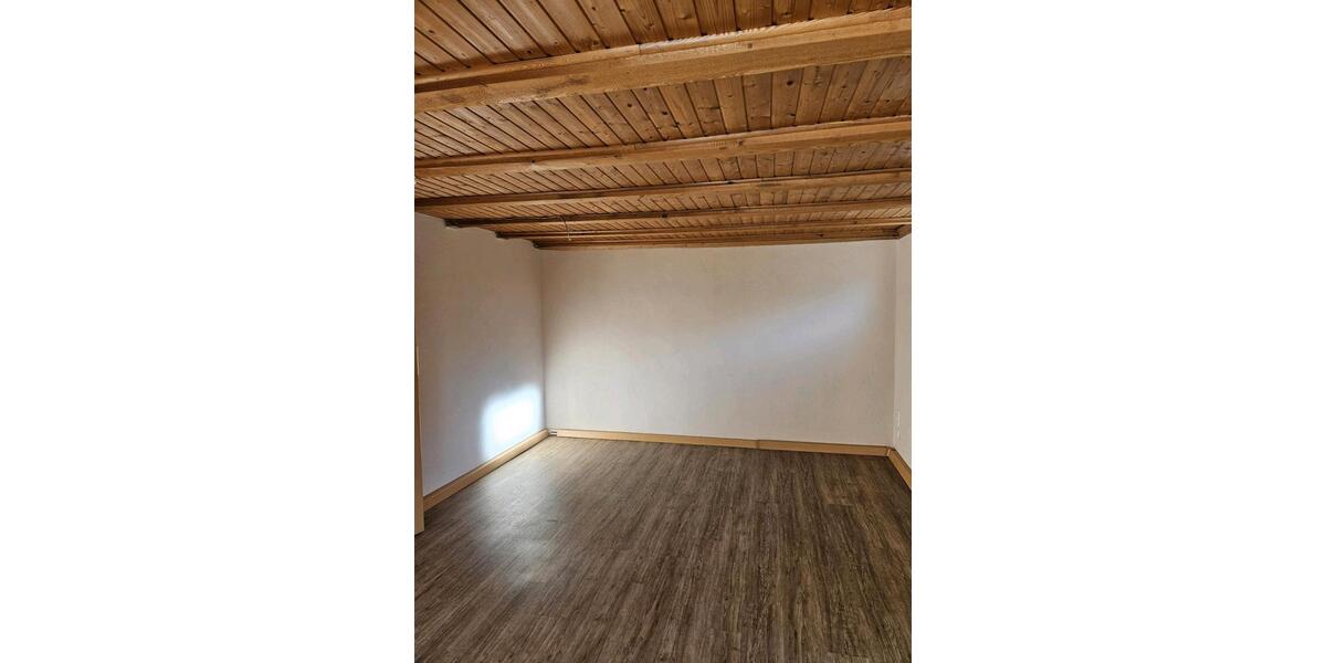 Erdgeschoßwohnung Zella-Mehlis Mehlis - 2 Zimmer, 51 m&sup2;, 500&euro; | Angebot:26480298