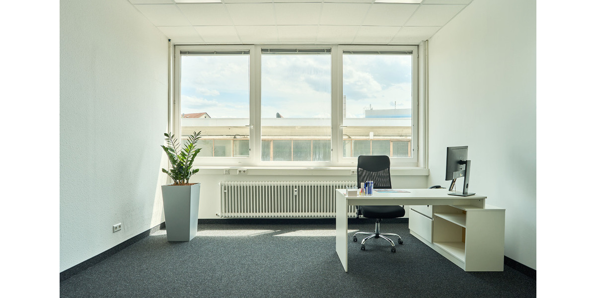 Modernes ruhiges Büro mit viel Tageslicht im 1.OG- ab 2 EURm²!* zimmer