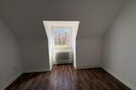 Dachgeschoßwohnung Wilhelmshaven - 3 Zimmer, 51 m&sup2;, 372&euro; | Angebot:26151698