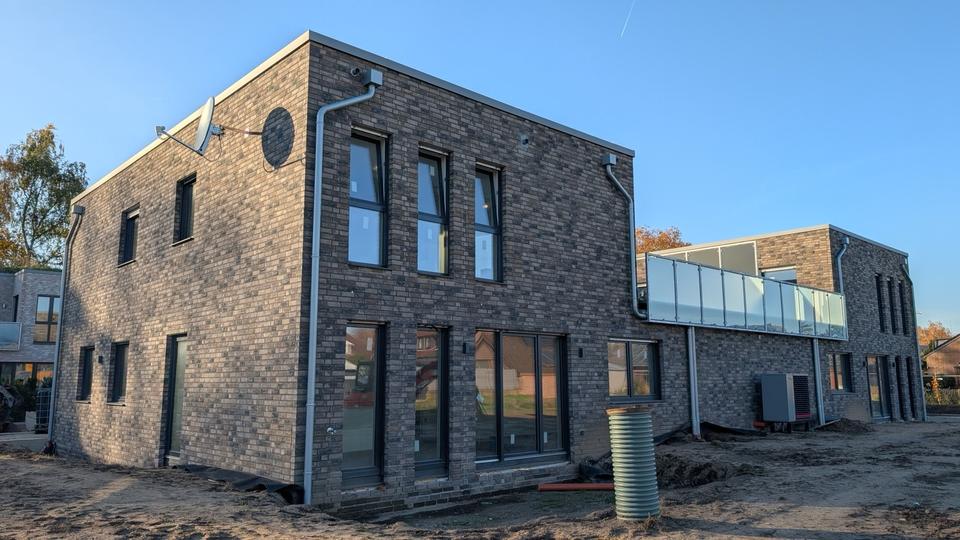 Obergeschosswohnung mit separatem Eingang und großer Dachterrasse 3 zimmer