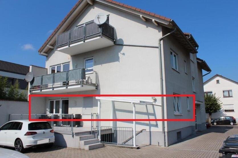 *** Großzügige 4-Zi.-Mietwohnung in Karlsdorf ***