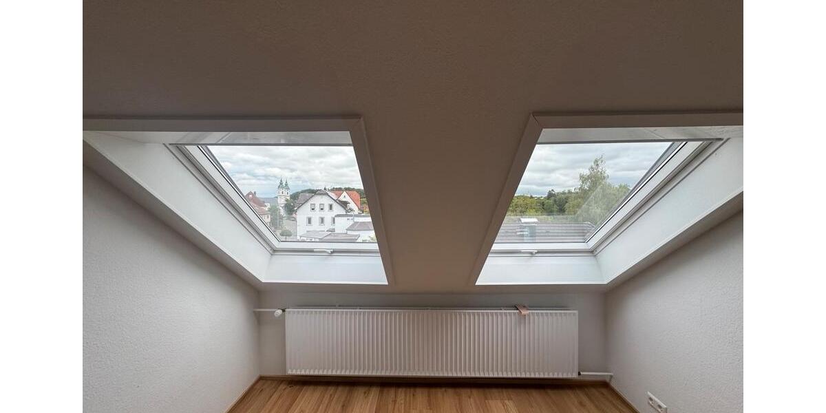 Dachgeschoßwohnung Bad Waldsee - 3.5 Zimmer, 70 m&sup2;, 1.350&euro; | Angebot:26629229