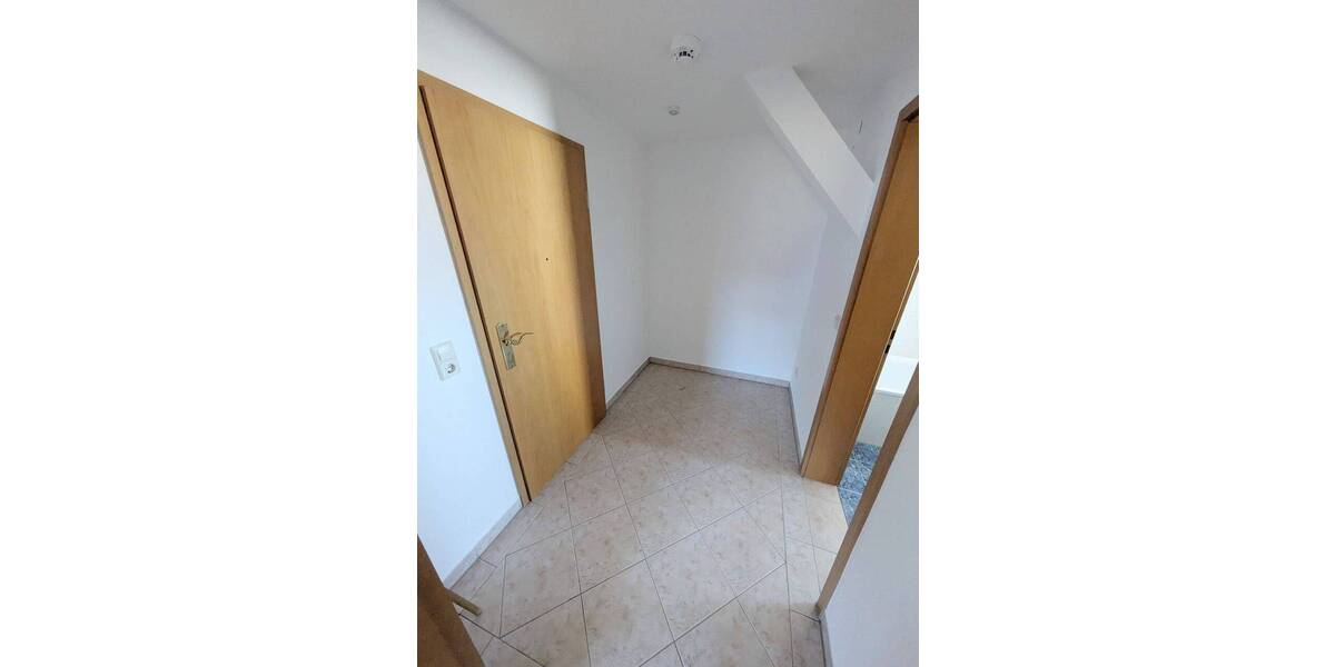 Etagenwohnung Zwickau Bahnhofsvorstadt - 1 Zimmer, 40 m&sup2;, 240&euro; | Angebot:26142542