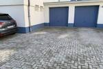 Renovierte 2-Zimmer-Wohnung mit 2 Balkonen 2 Stellpl. in Bestlage von D-Oberkassel