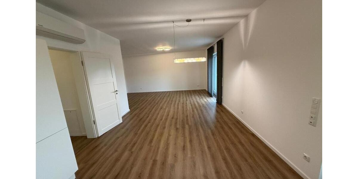 Dachgeschoßwohnung Schlüchtern - 5 Zimmer, 148 m&sup2;, 1.300&euro; | Angebot:24867340