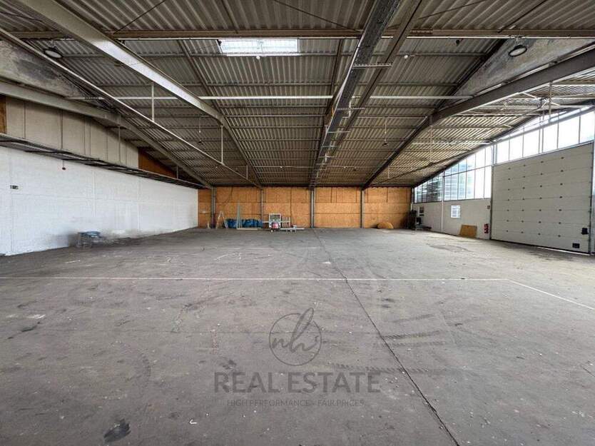 geräumige 580 m² Lagerfläche im Erdgeschoss in Winsen zimmer