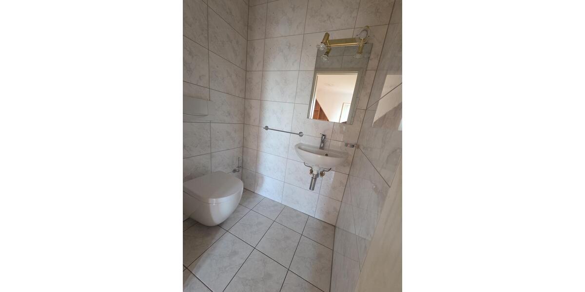 Dachgeschoßwohnung Erfurt - 2 Zimmer, 128 m&sup2;, 1.200&euro; | Angebot:26492734