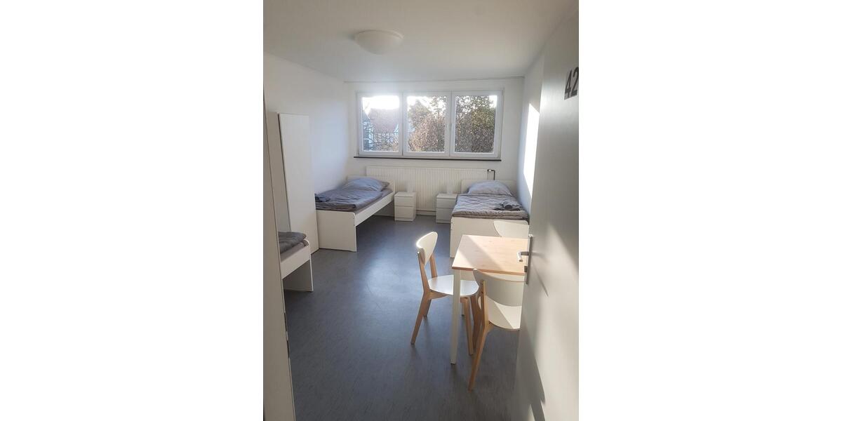 Wohnen auf Zeit Enger - 8 Zimmer, 240 m&sup2;, 20&euro; | Angebot:21097777