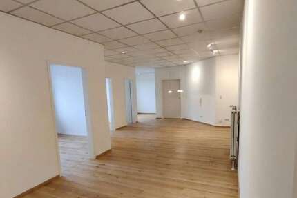 Büro in Neustrelitz 340 € 95 m² zimmer