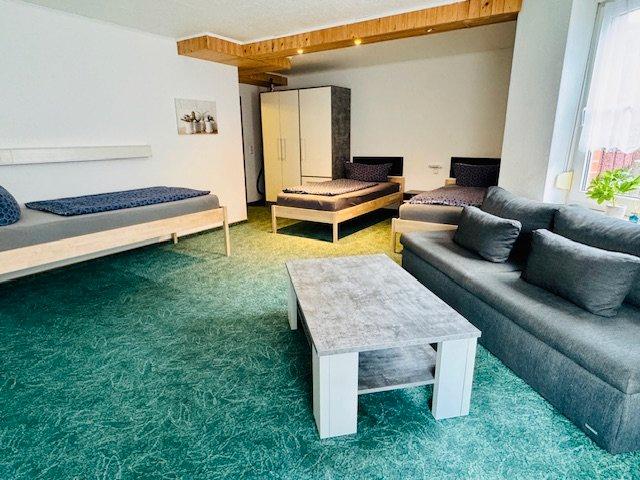 Wohnen auf Zeit Eisenhüttenstadt - 3 Zimmer, 75 m&sup2;, 18&euro; | Angebot:26366307