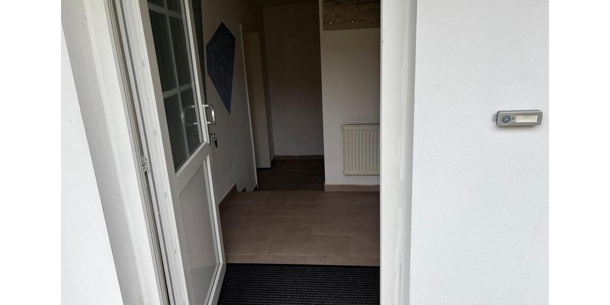 Erdgeschoßwohnung Helmstedt - 2.5 Zimmer, 65 m&sup2;, 600&euro; | Angebot:26495645