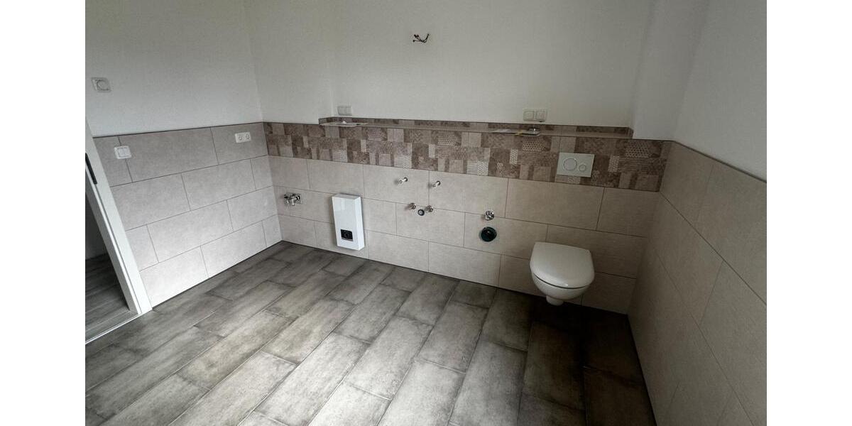Erdgeschoßwohnung Rochlitz - 7 Zimmer, 110 m&sup2;, 1.045&euro; | Angebot:26409494