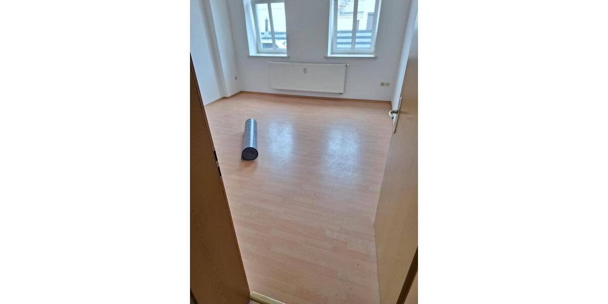 Erdgeschoßwohnung Döbeln - 2 Zimmer, 63 m&sup2;, 330&euro; | Angebot:26479203