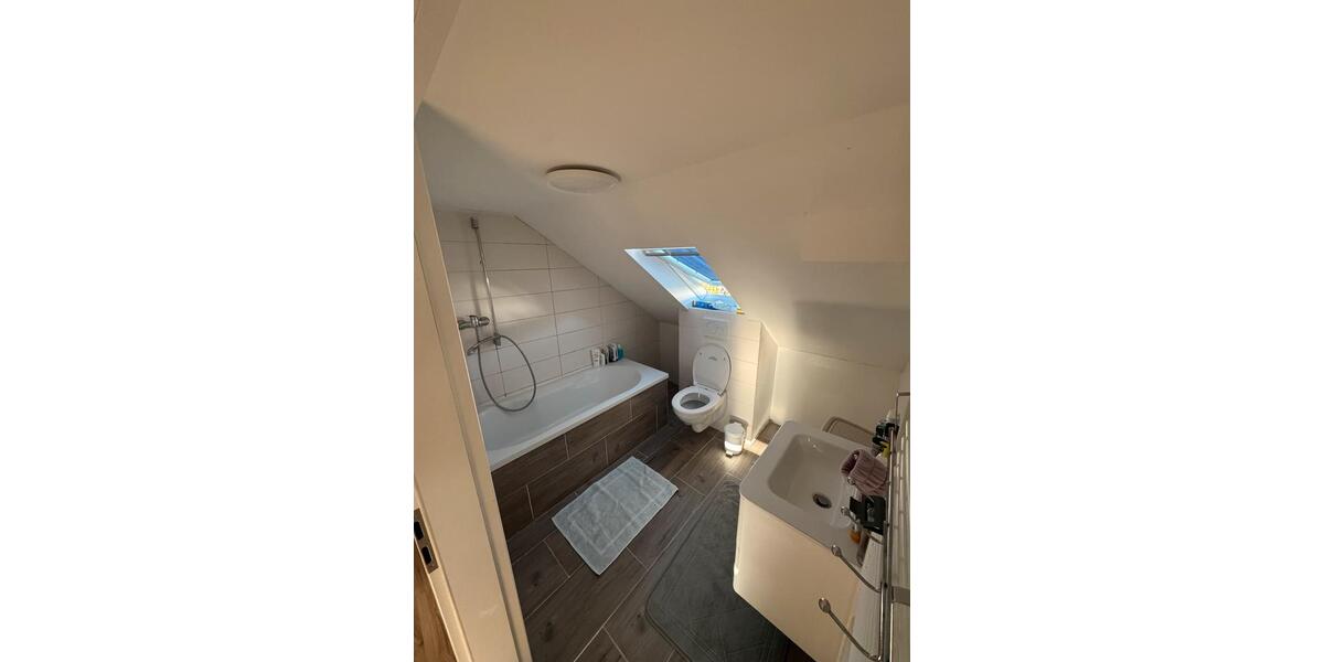 Dachgeschoßwohnung Göttingen Roringen - 3 Zimmer, 80 m&sup2;, 900&euro; | Angebot:26704832