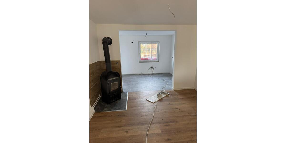 Dachgeschoßwohnung Rastede - 2.5 Zimmer, 120 m&sup2;, 1.200&euro; | Angebot:24572991