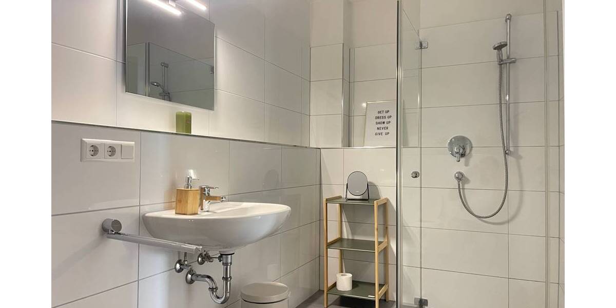 Etagenwohnung Friedrichshafen Fischbach - 2 Zimmer, 65 m&sup2;, 1.490&euro; | Angebot:22919085