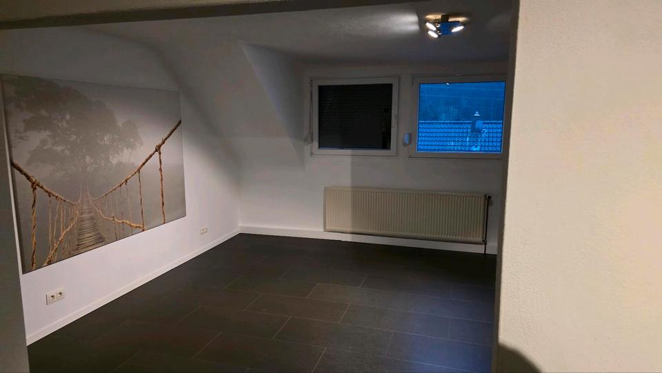Dachgeschoßwohnung Nalbach - 2 Zimmer, 75 m&sup2;, 650&euro; | Angebot:26238104