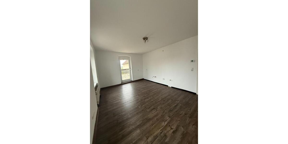 Erdgeschoßwohnung Scheinfeld - 7 Zimmer, 173 m&sup2;, 900&euro; | Angebot:24118533