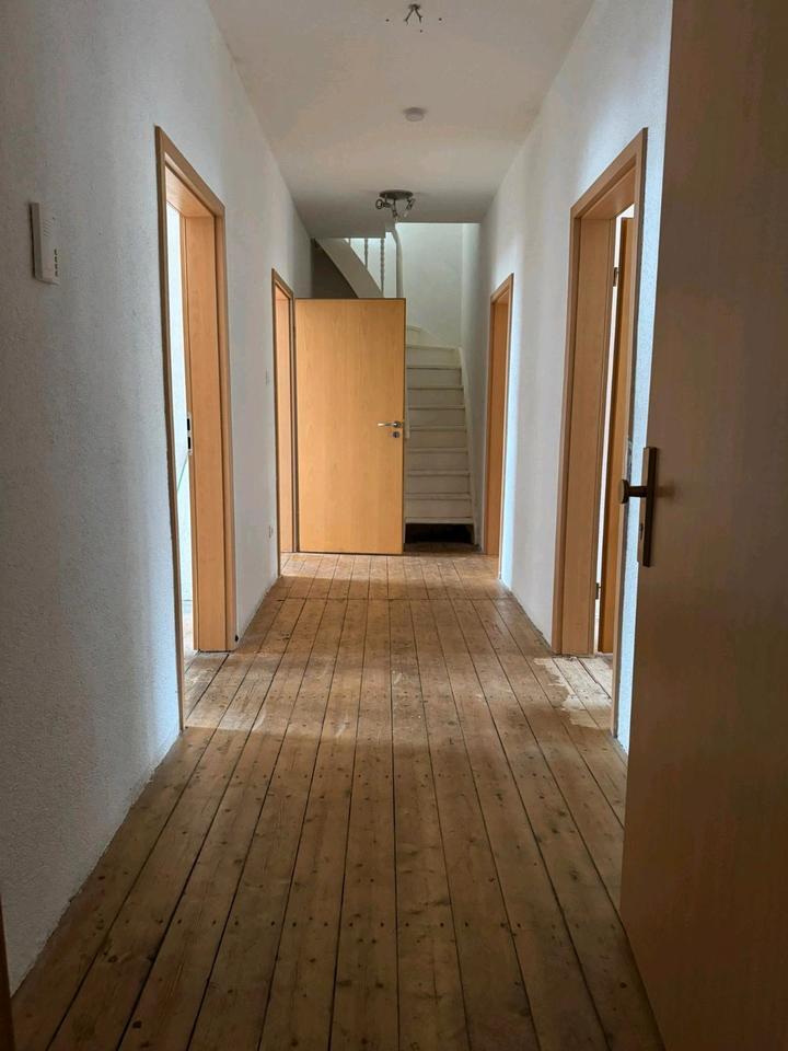 Gemütliche 4,5 Zimmerwohnung zimmer
