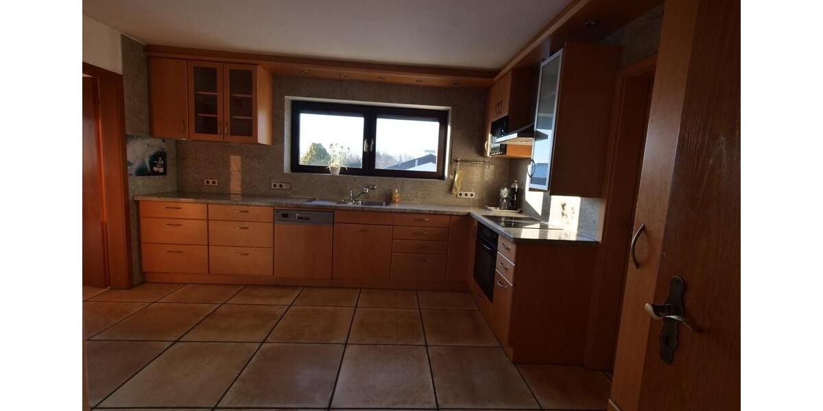 3,5 Zim. Wohnung, Einbauküche, Fußbodenheiz. HWR, Keller, Winterg 3.5 zimmer