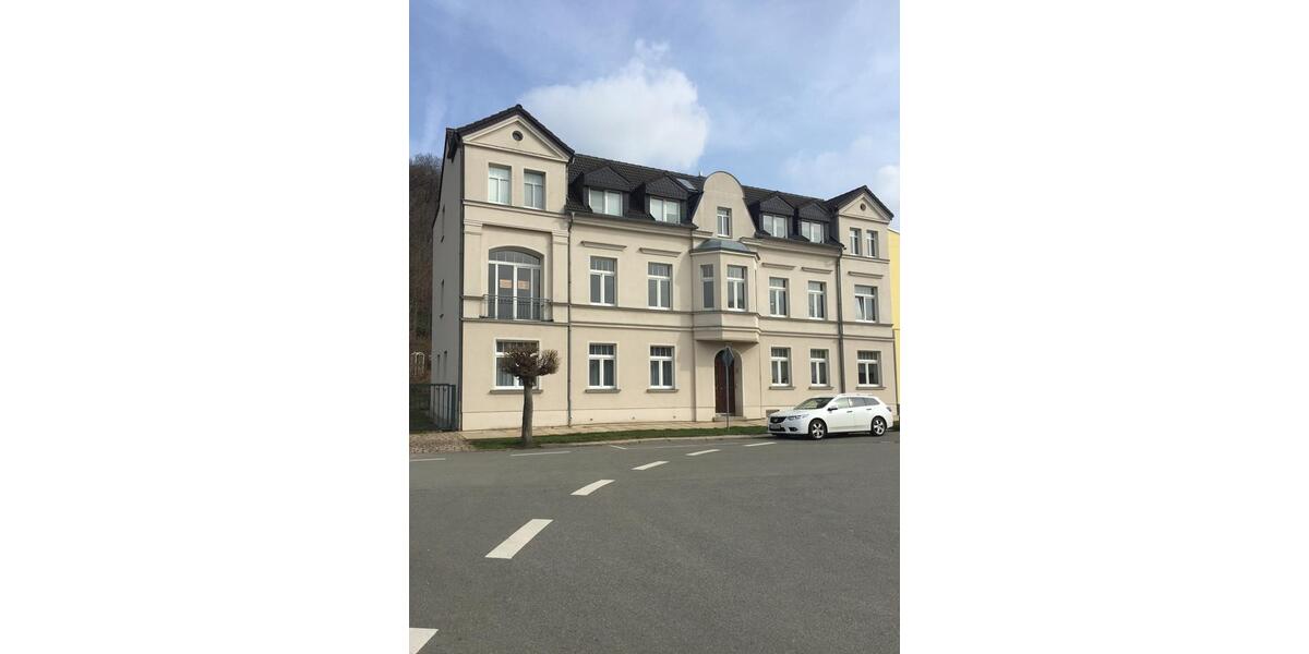 Dachgeschoßwohnung Meerane - 2 Zimmer, 56 m&sup2;, 300&euro; | Angebot:23039470