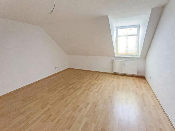 Dachgeschoßwohnung Magdeburg - 3 Zimmer, 86 m&sup2;, 650&euro; | Angebot:23913165