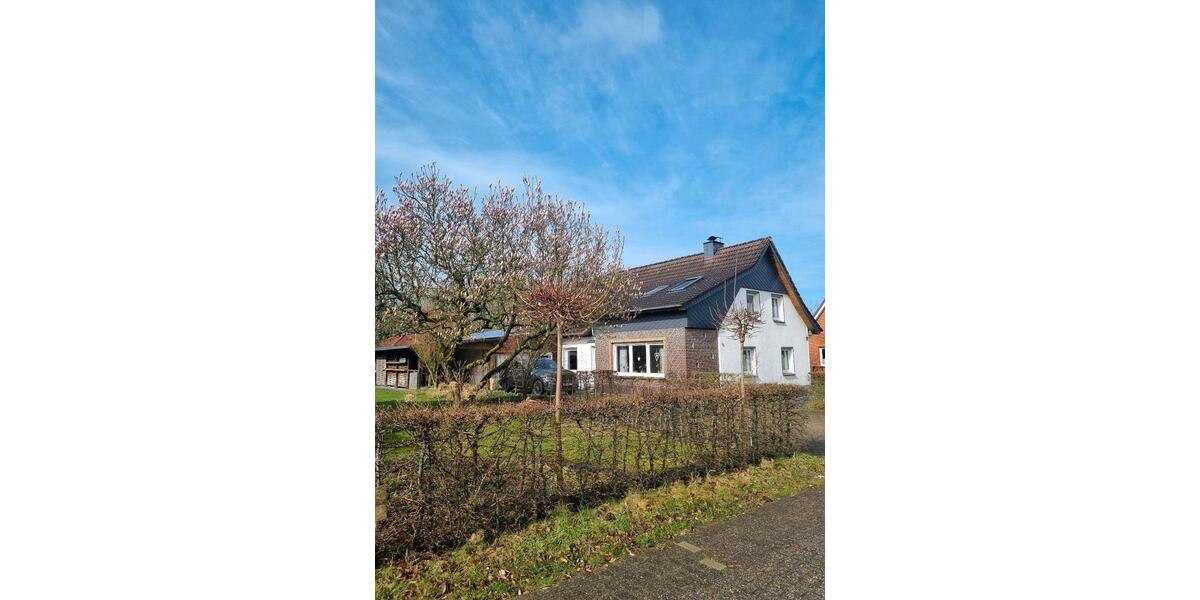Einfamilienhaus Jever - 7 Zimmer, 190 m&sup2;, 1.400&euro; | Angebot:25898817