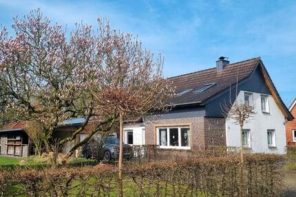 Haus Jever - 7 Zimmer, 190 m&sup2;, 1.400&euro; | Angebot:25898817